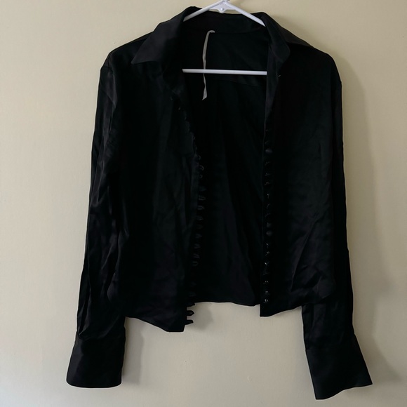 Are You Am I Kaede Silk Button Down Blouse 🖤 - Picture 2 of 4